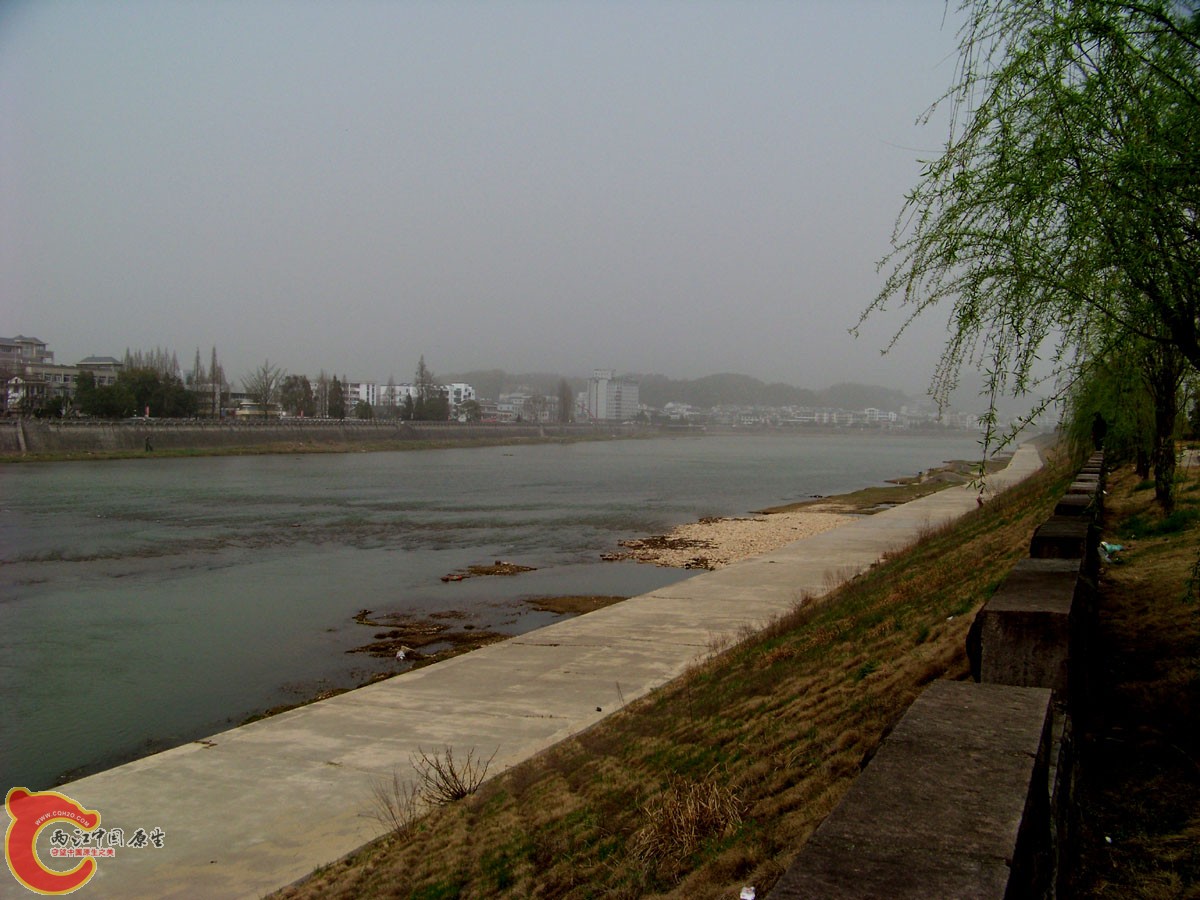 黄山市某支流大河