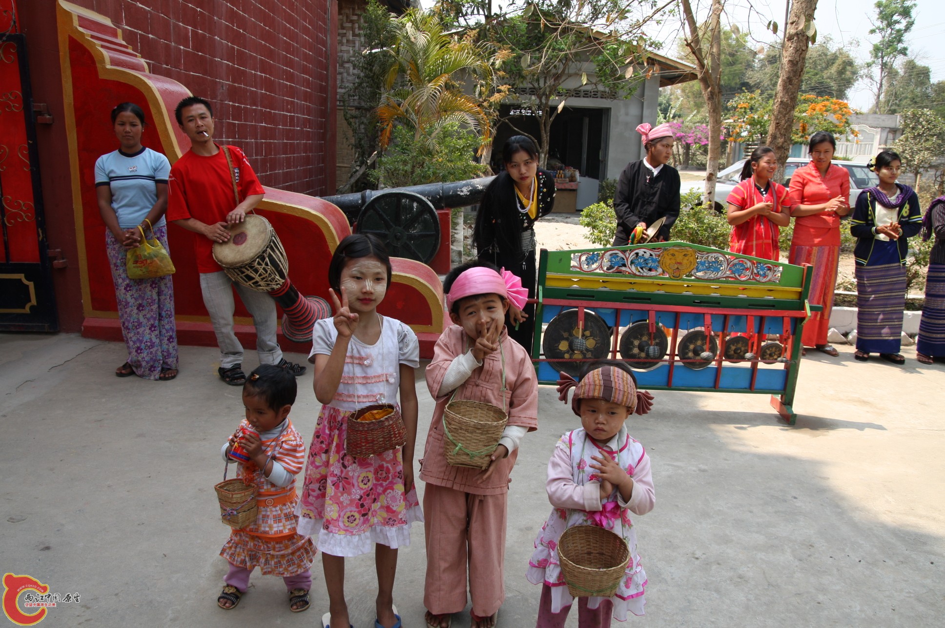 缅甸的孩子真的很可爱.JPG